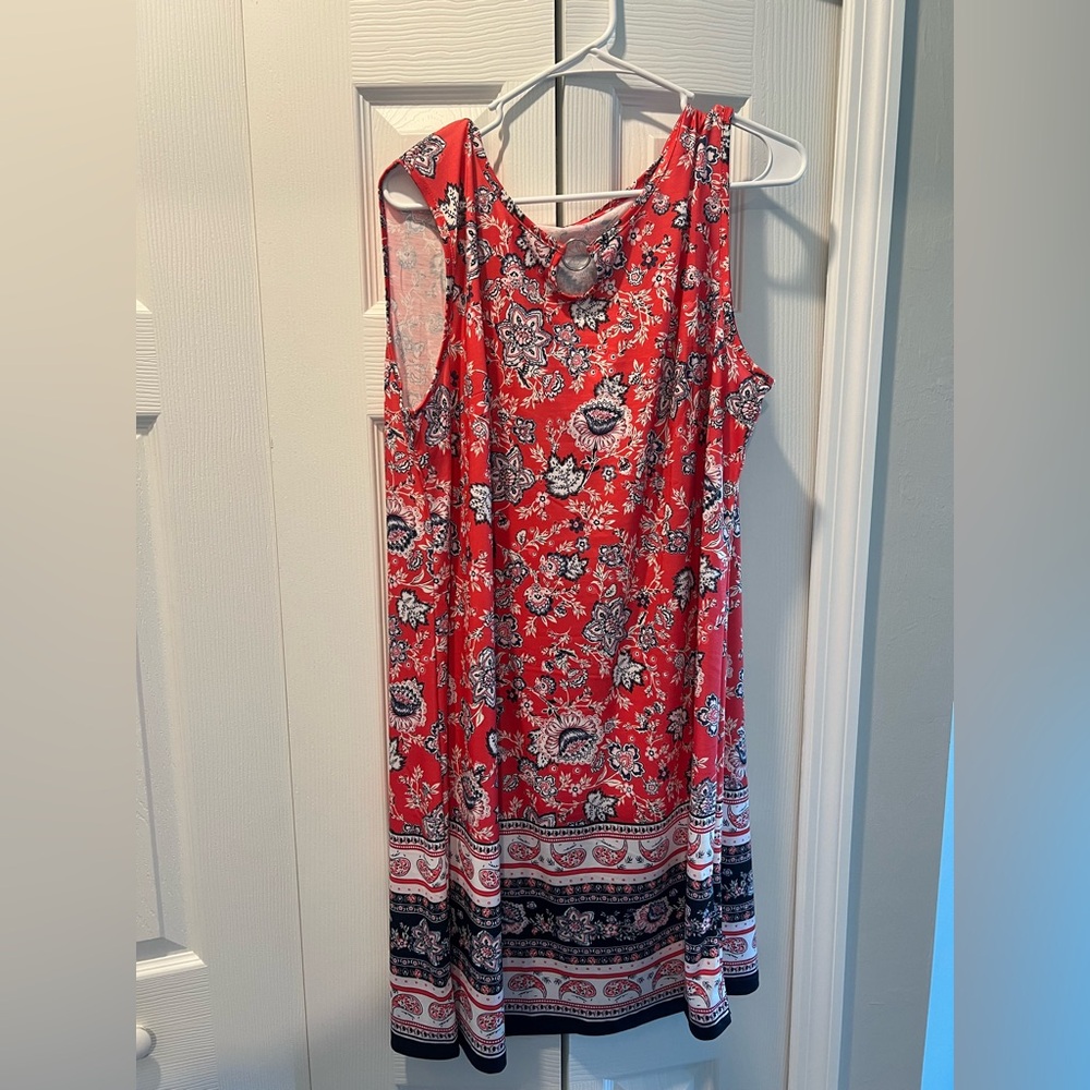 Chic Red Floral Midi Dress
